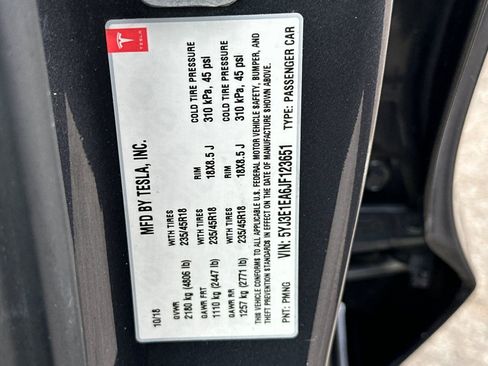 Used 2018 Tesla Model 3 Long Range image 28