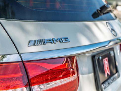 Used 2018 Mercedes-Benz E 63 AMG S image 60