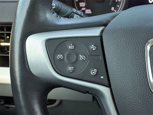 Used 2022 GMC Terrain SLT image 31