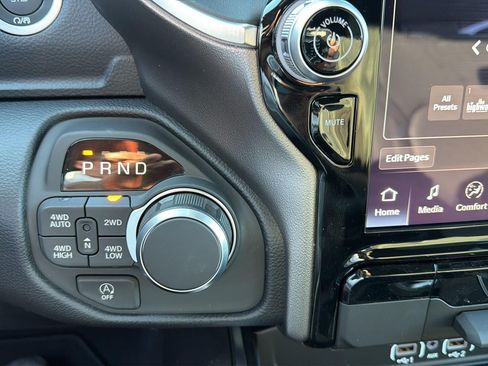 New 2026 RAM 1500 Big Horn AWD/4WD image 17