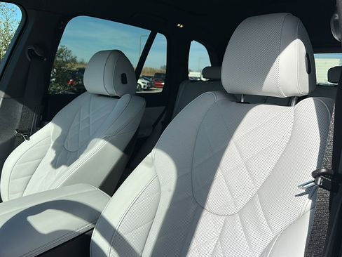 New 2026 BMW X5 xDrive40i w/ M Sport Package image 11