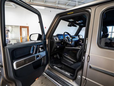 Used 2022 Mercedes-Benz G 550 w/ Exclusive Interior Package image 31