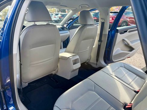 Used 2017 Volkswagen Passat 1.8T R-Line image 17