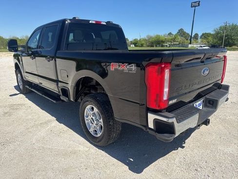 Used 2025 Ford F250 XLT w/ FX4 Off-Road Package AWD/4WD image 4