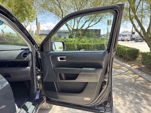 Used 2013 Honda Pilot Touring image 20