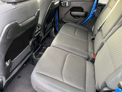 Used 2024 Jeep Wrangler Unlimited Rubicon 4xe image 18