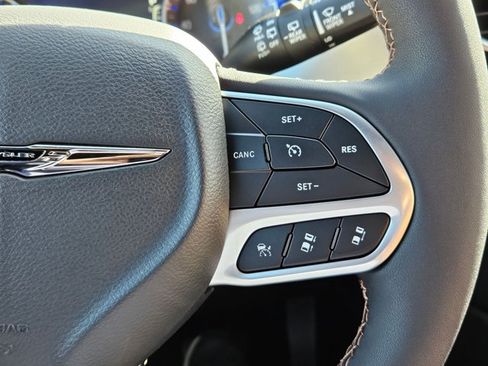 New 2026 Chrysler Pacifica Pinnacle FWD image 13