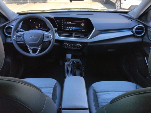 New 2026 Chevrolet Trax LT w/ Driver Confidence Package image 21