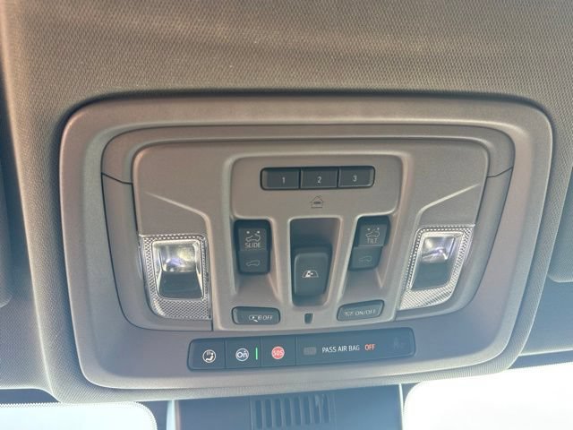 Used 2022 GMC Sierra 1500 SLT w/ SLT Premium Plus Package AWD/4WD image 25