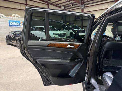 Used 2018 Mercedes-Benz GLS 450 4MATIC w/ Premium Package image 14