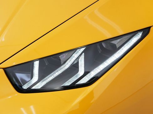 Used 2018 Lamborghini Huracan Performante image 70