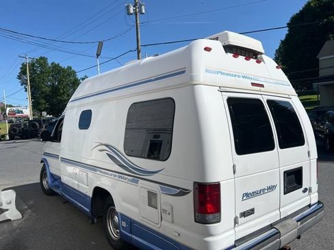 Used 2003 Ford E-350 and Econoline 350 Super Duty RWD image 5