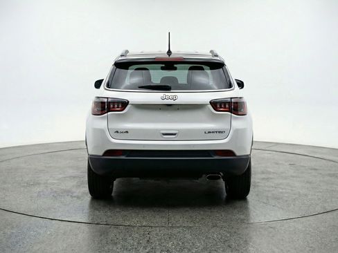 Used 2025 Jeep Compass Limited AWD/4WD image 7