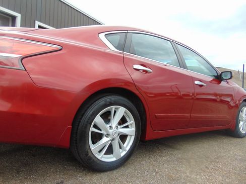 Used 2014 Nissan Altima 2.5 SV image 14