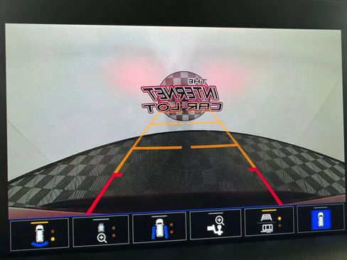 Used 2023 GMC Yukon SLT w/ SLT Luxury Package image 20