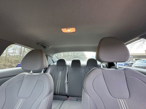 Certified 2025 Hyundai Elantra Sport image 31