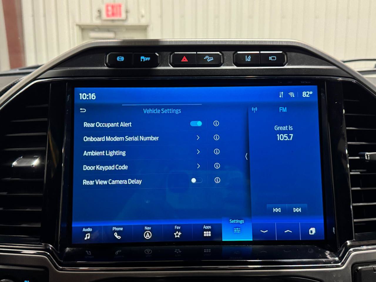 Used 2022 Ford F450 Platinum w/ FX4 Off-Road Package AWD/4WD image 44