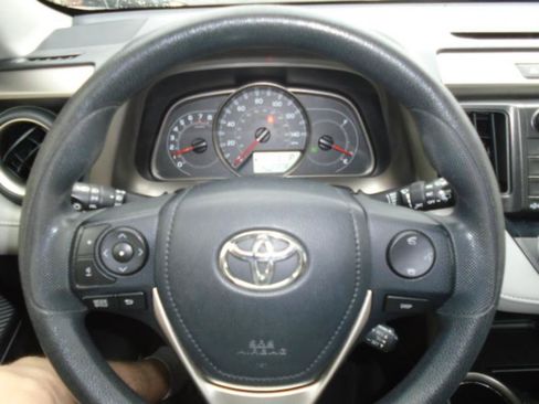 Used 2015 Toyota RAV4 XLE AWD/4WD image 15
