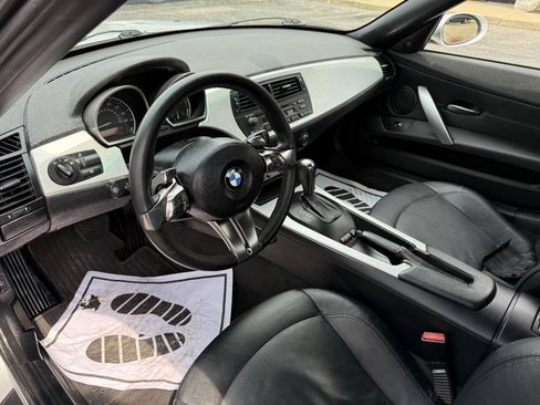 Used 2006 BMW Z4 3.0i RWD image 15