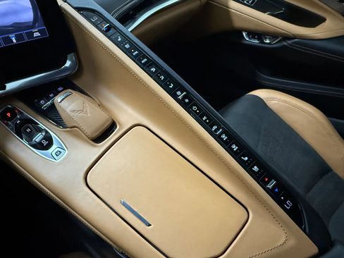 Used 2020 Chevrolet Corvette Stingray Premium Cpe w/ 3LT Preferred Equipment Group image 24