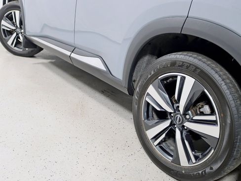 Used 2023 Nissan Rogue Platinum AWD/4WD image 12