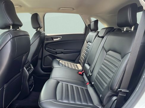 Used 2023 Ford Edge SEL w/ Convenience Package AWD/4WD image 10