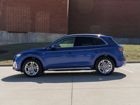 Used 2021 Audi Q5 e Premium Plus image 6