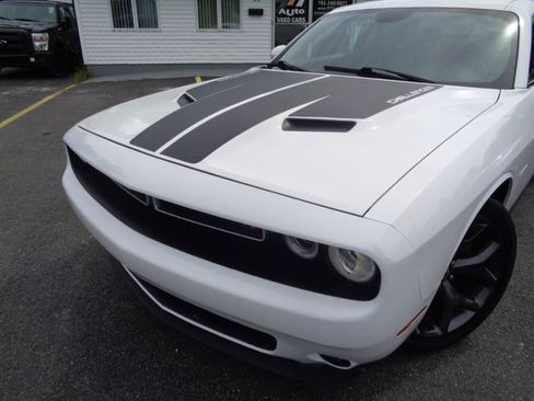 Used 2018 Dodge Challenger R/T Plus image 7