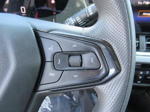 Used 2024 Chevrolet Trax LT FWD image 22