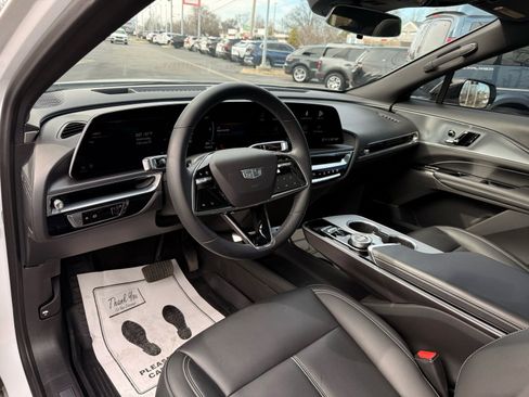 Used 2024 Cadillac Lyriq Tech AWD/4WD image 48