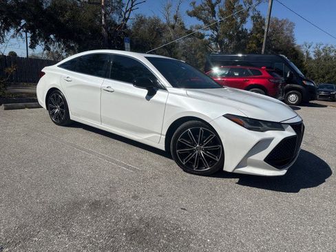 Used 2019 Toyota Avalon Touring image 8
