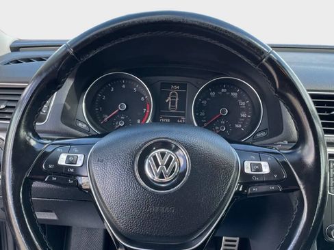 Used 2018 Volkswagen Passat 2.0T R-Line FWD image 8