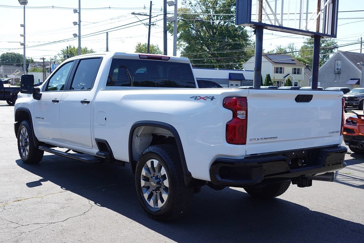 Used 2025 Chevrolet Silverado 2500 Custom w/ Custom Value Package AWD/4WD image 2