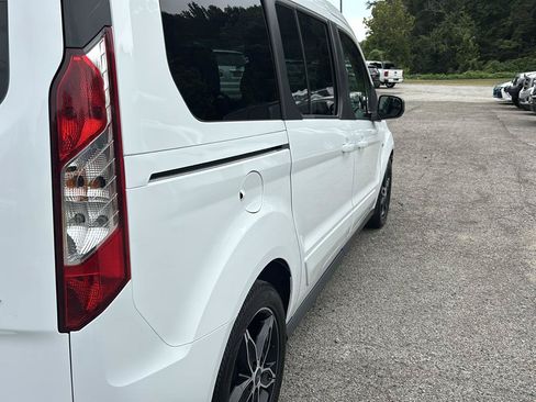 Used 2016 Ford Transit Connect XLT FWD image 7
