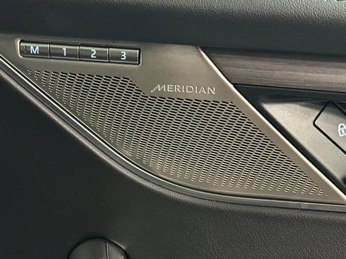 Used 2023 Jaguar F-PACE S image 16