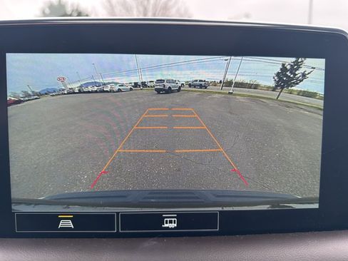 Used 2021 Chevrolet Tahoe Z71 image 24