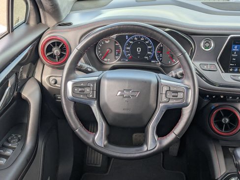 Used 2022 Chevrolet Blazer RS w/ Enhanced Convenience Package image 19