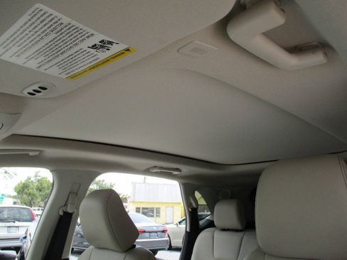 Used 2020 Ford Edge Titanium w/ Equipment Group 301A FWD image 21