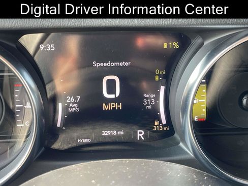 Used 2022 Jeep Wrangler Unlimited Sahara image 13