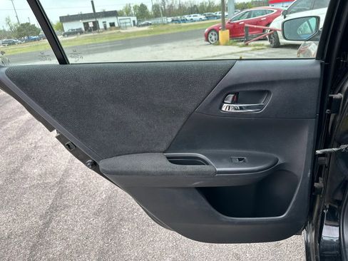 Used 2013 Honda Accord LX image 22
