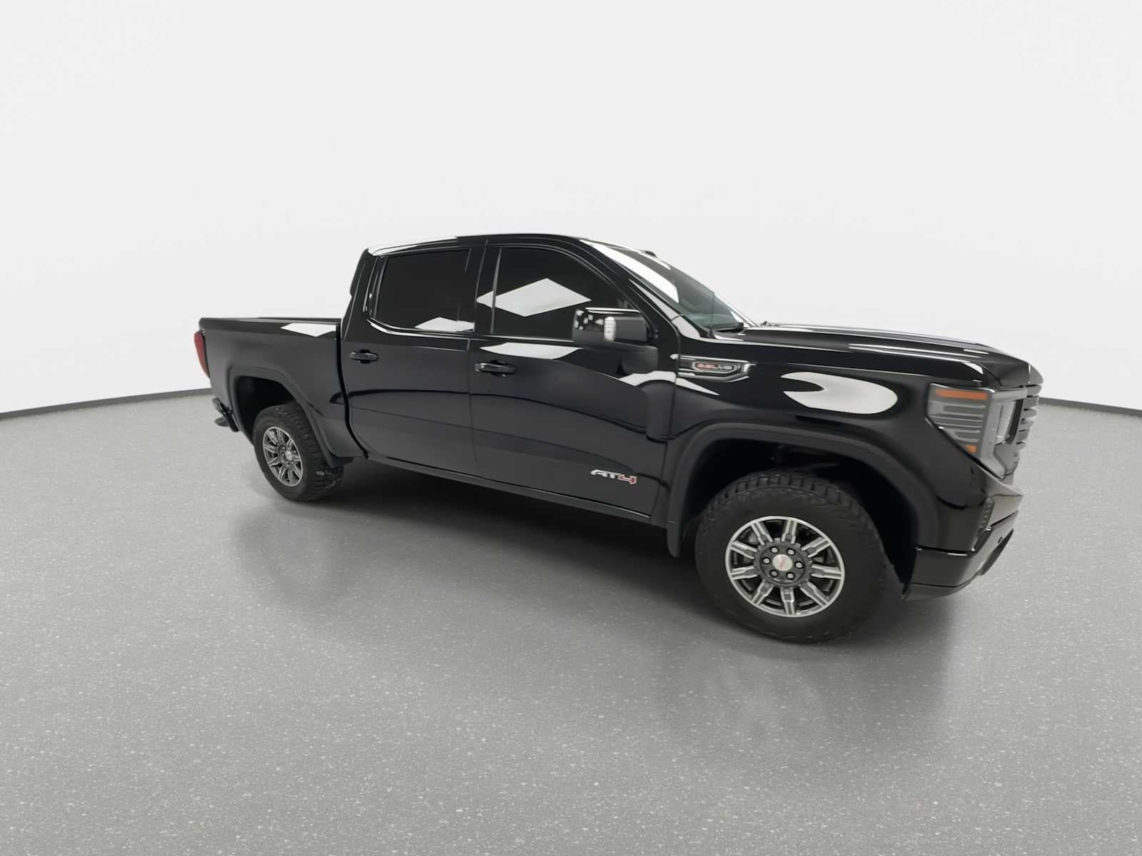 Used 2023 GMC Sierra 1500 AT4 w/ AT4 Premium Package AWD/4WD image 2