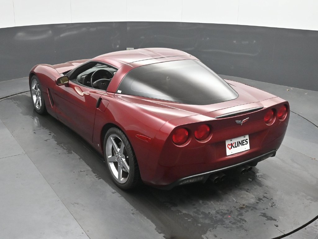 Used 2007 Chevrolet Corvette Coupe w/ Preferred Equipment Group RWD image 30