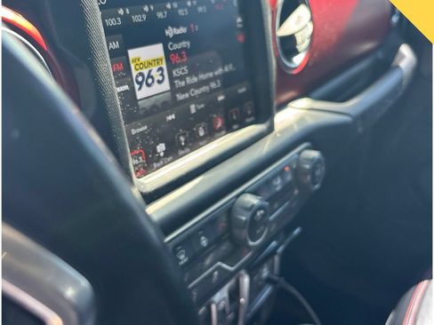 Used 2018 Jeep Wrangler Unlimited Rubicon AWD/4WD image 19