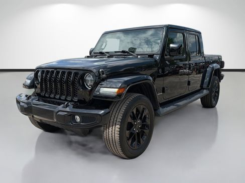 Used 2021 Jeep Gladiator Overland AWD/4WD image 7