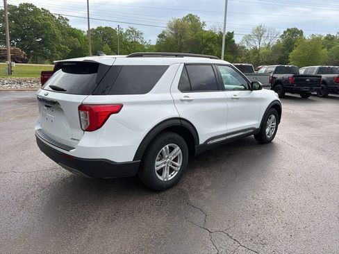 Used 2024 Ford Explorer XLT w/ Equipment Group 202A AWD/4WD image 3