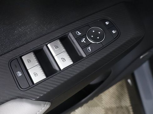 New 2026 Mitsubishi Outlander SE image 38