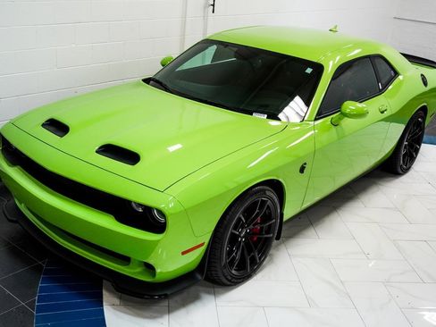 Used 2023 Dodge Challenger SRT Hellcat w/ Driver Convenience Group image 16