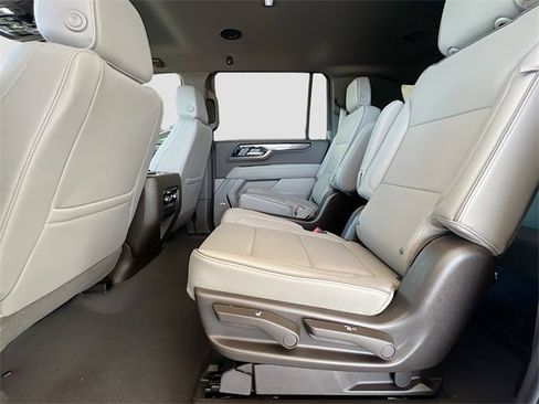 New 2026 GMC Yukon XL Elevation image 17