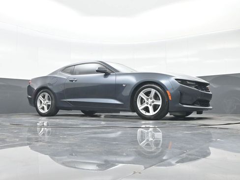 Used 2019 Chevrolet Camaro LT image 39
