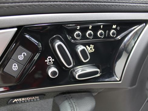 Used 2016 Jaguar F-TYPE Convertible RWD image 6